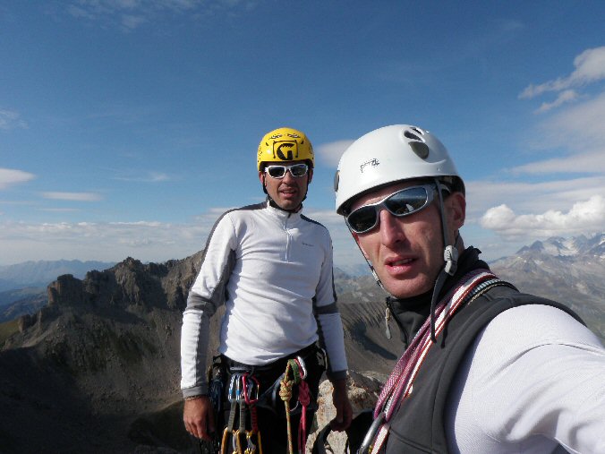 Aiguille de la Nova 042.jpg - Bref, aprs une bonne quinzaine de longueurs, nous voici au sommet